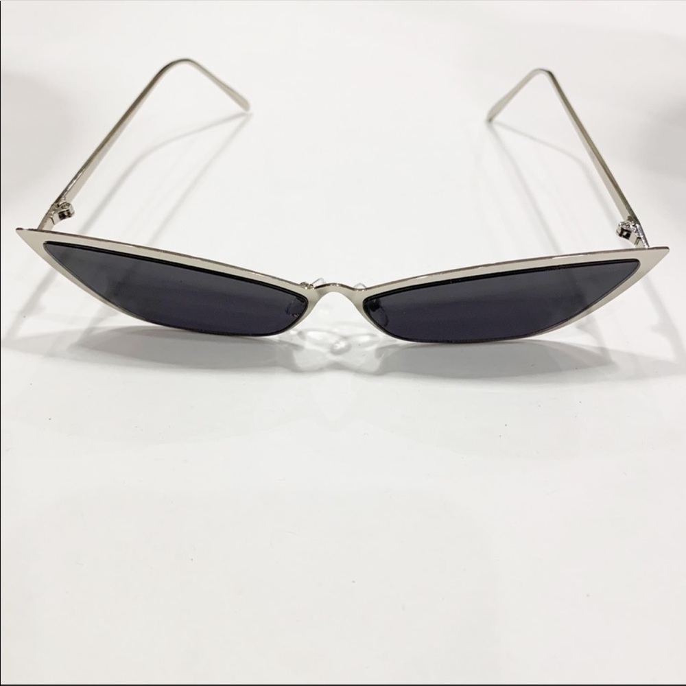 NEW Vintage Slim Cat Eye Sunglasses - Picture 2 of 8